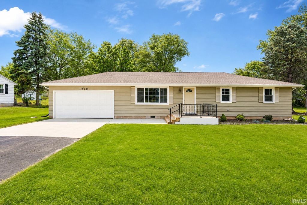 Photo of 1918 Klug Drive, Fort Wayne, IN 46818 (MLS # 202622065)