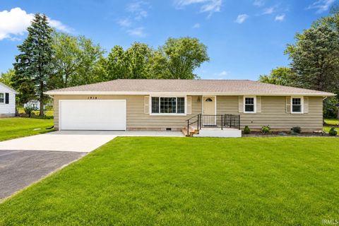 Photo of 1918 Klug Drive, Fort Wayne, IN 46818 (MLS # 202622065)