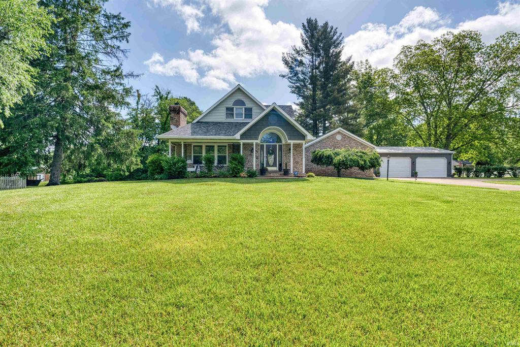 Photo of 4354 N FORD Road, Mount Vernon, IN 47620 (MLS # 202615935)