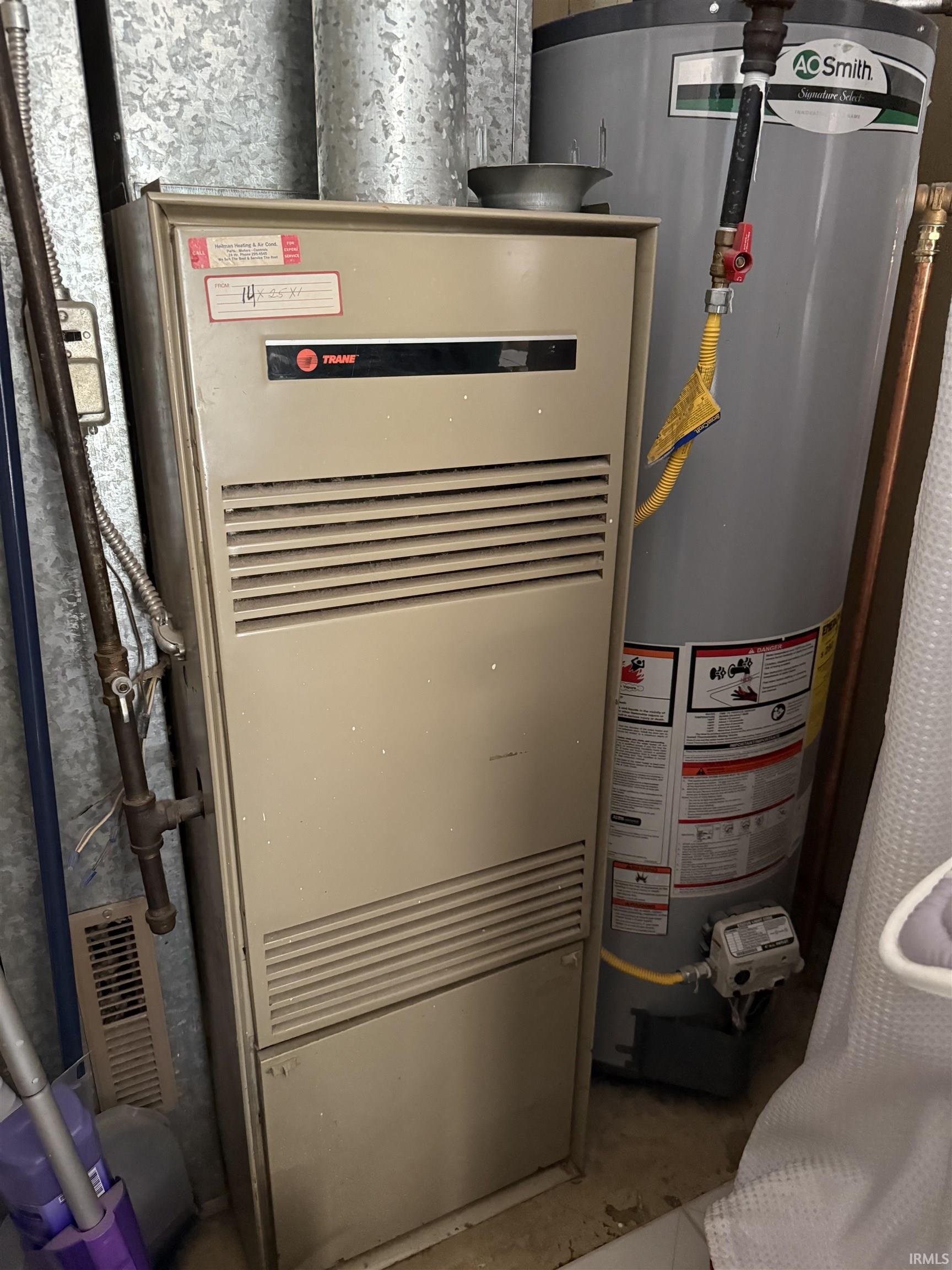 Elkhart, Indiana 46514, United States, 2 Bedrooms Bedrooms, ,1 BathroomBathrooms,Residential,Active,212121