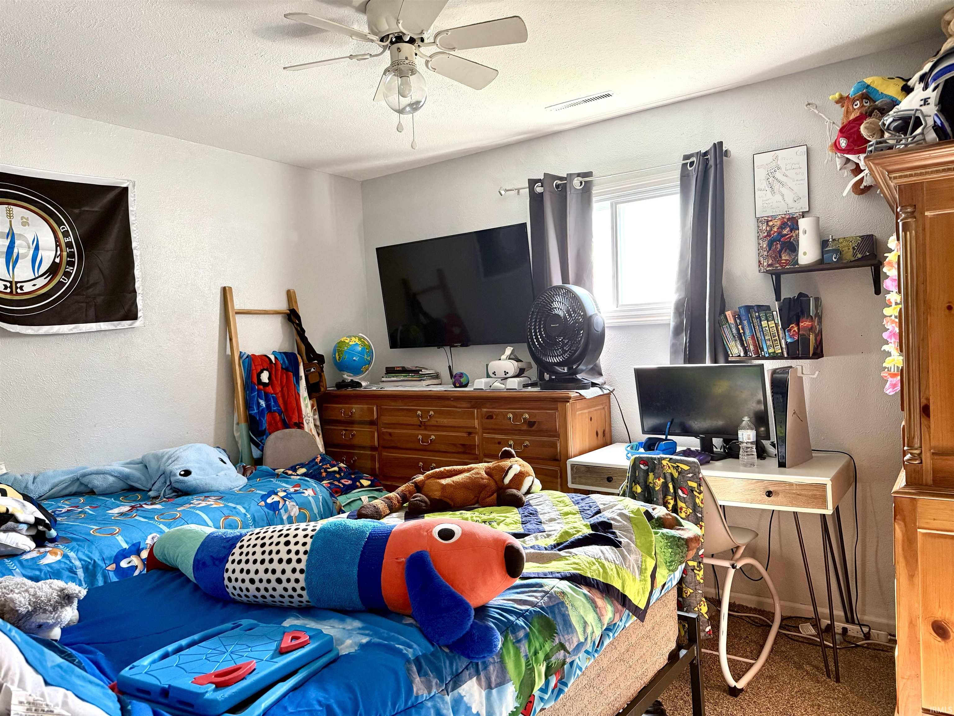 Elkhart, Indiana 46514, United States, 2 Bedrooms Bedrooms, ,1 BathroomBathrooms,Residential,Active,212121