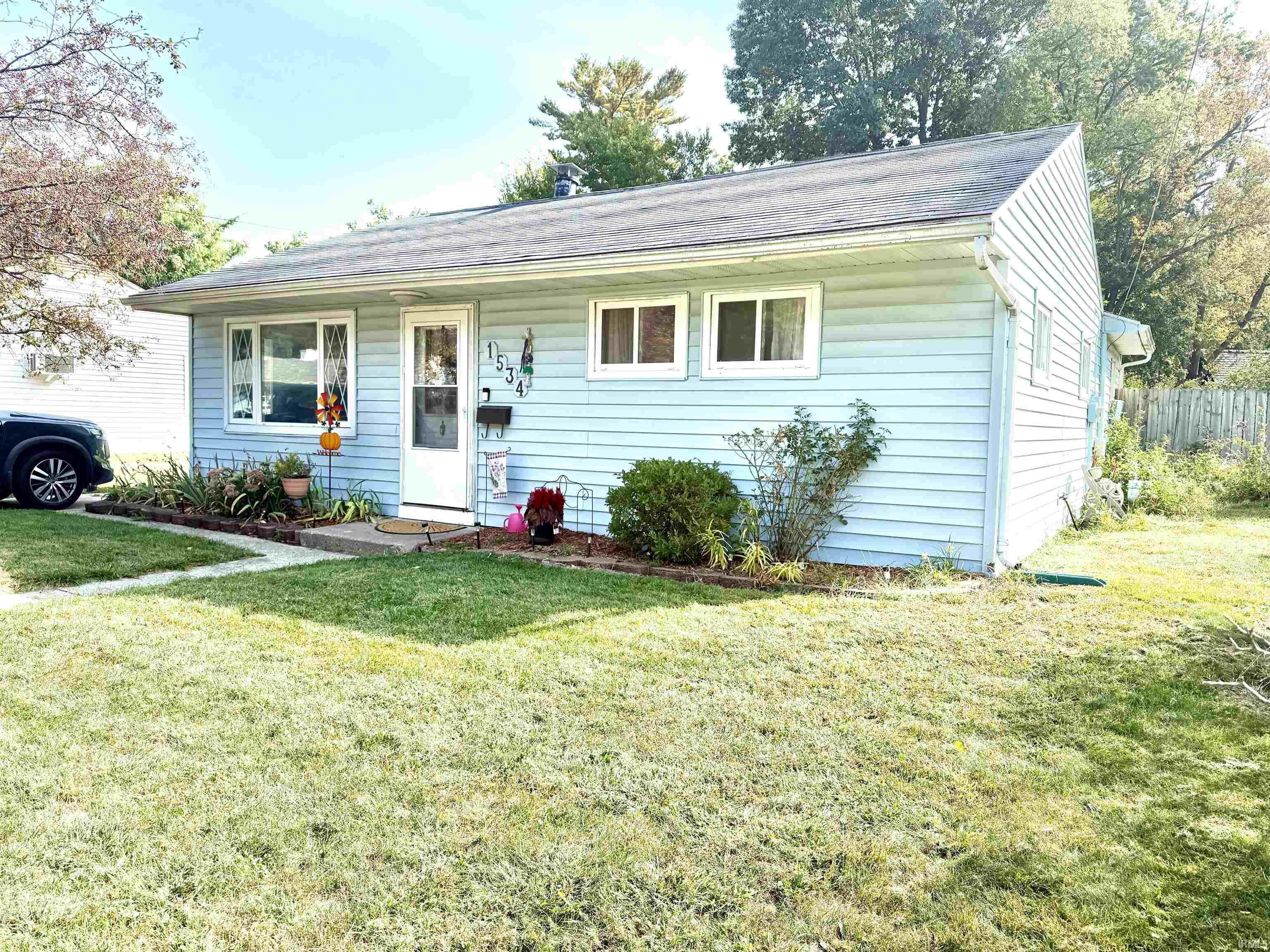 Elkhart, Indiana 46514, United States, 2 Bedrooms Bedrooms, ,1 BathroomBathrooms,Residential,Active,212121