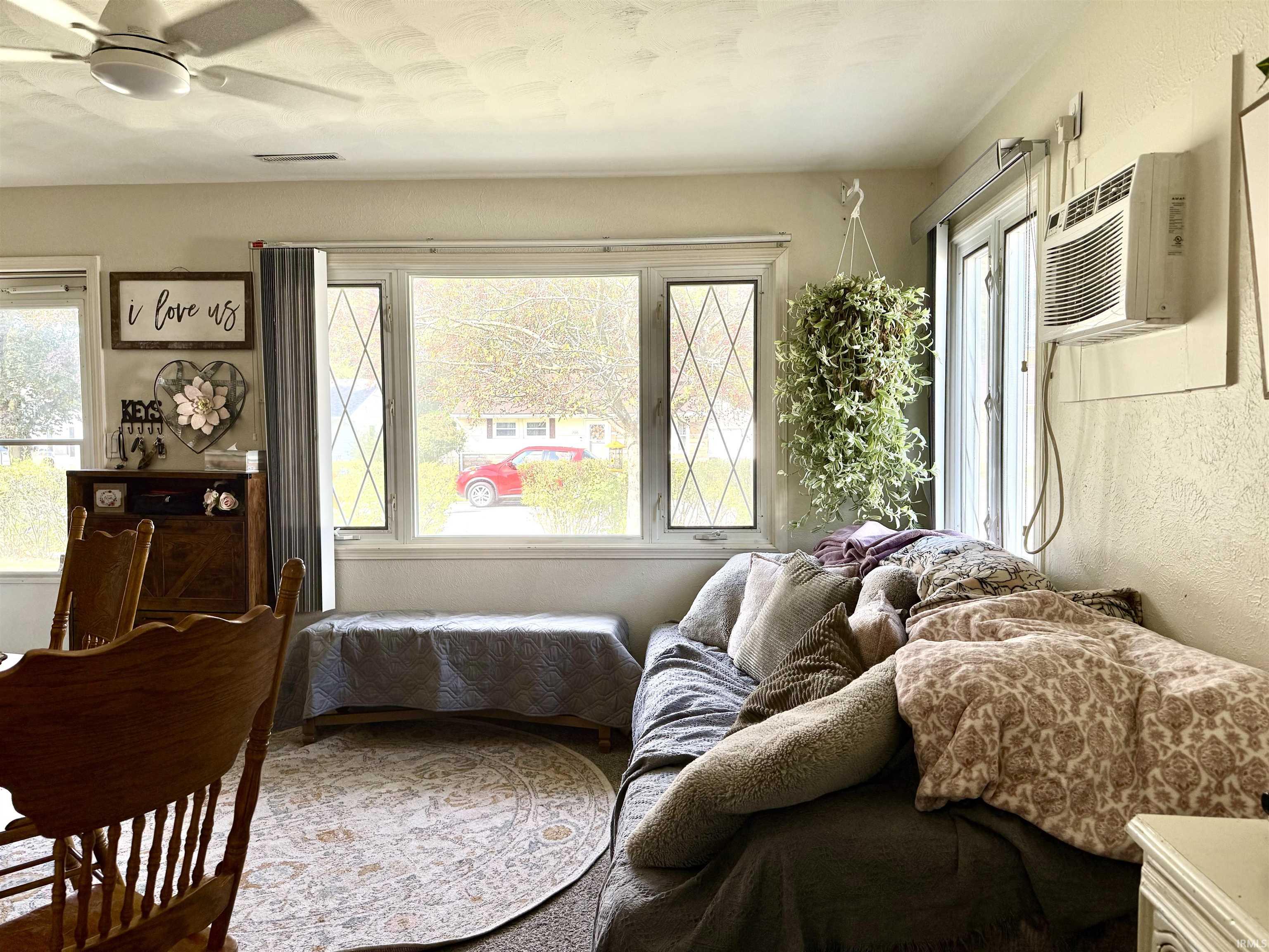 Elkhart, Indiana 46514, United States, 2 Bedrooms Bedrooms, ,1 BathroomBathrooms,Residential,Active,212121