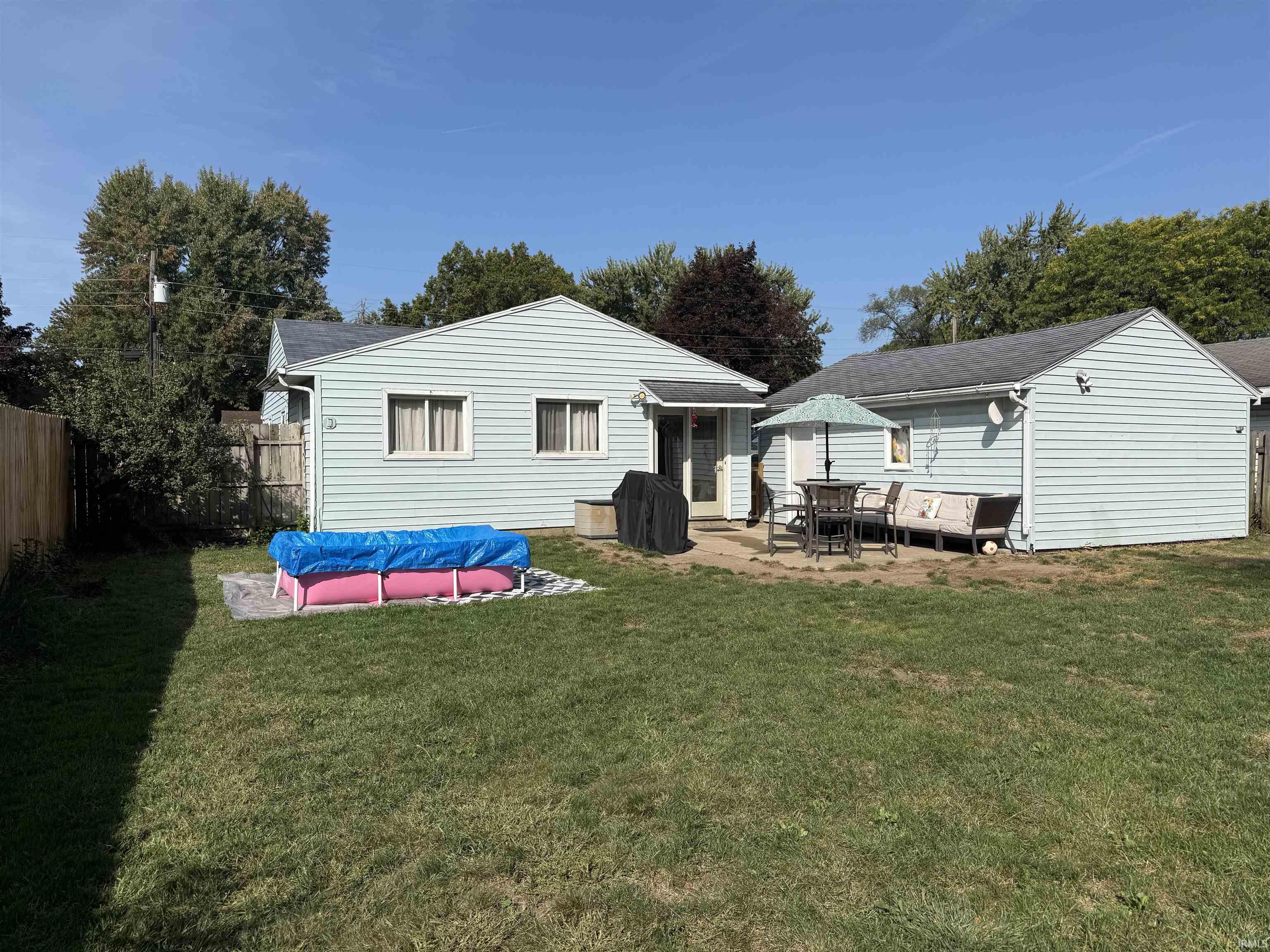 Elkhart, Indiana 46514, United States, 2 Bedrooms Bedrooms, ,1 BathroomBathrooms,Residential,Active,212121