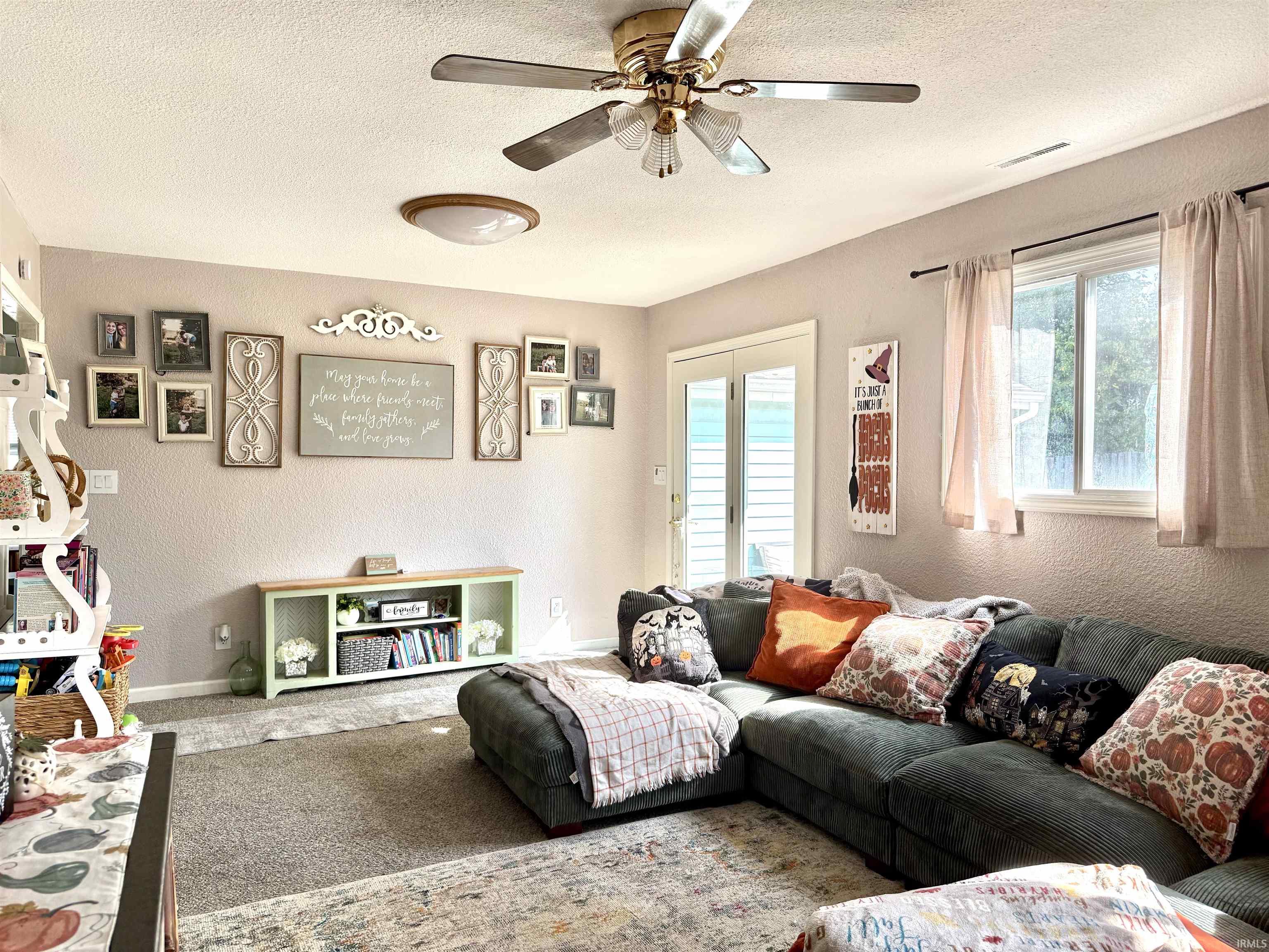 Elkhart, Indiana 46514, United States, 2 Bedrooms Bedrooms, ,1 BathroomBathrooms,Residential,Active,212121