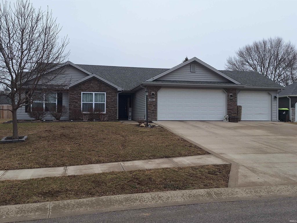 Photo of 1967 Abbey Court, Huntington, IN 46750 (MLS # 202605288)