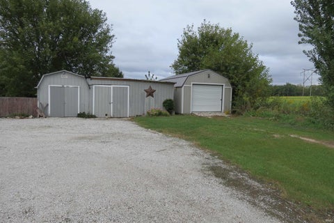 Tiny photo for 8369 W 700 S, Rossville, IN 46065 (MLS # 202639475)