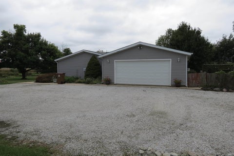 Tiny photo for 8369 W 700 S, Rossville, IN 46065 (MLS # 202639475)