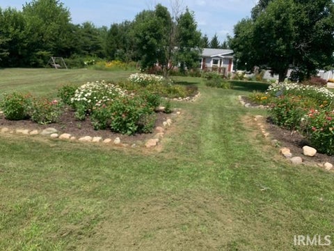 Tiny photo for 8369 W 700 S, Rossville, IN 46065 (MLS # 202639475)