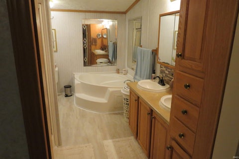 Tiny photo for 8369 W 700 S, Rossville, IN 46065 (MLS # 202639475)
