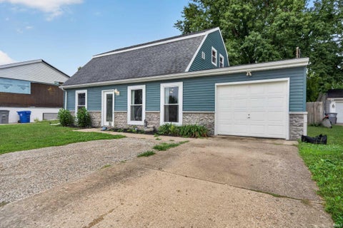 Tiny photo for 2302 Baton Rouge Drive, Kokomo, IN 46902 (MLS # 202640875)