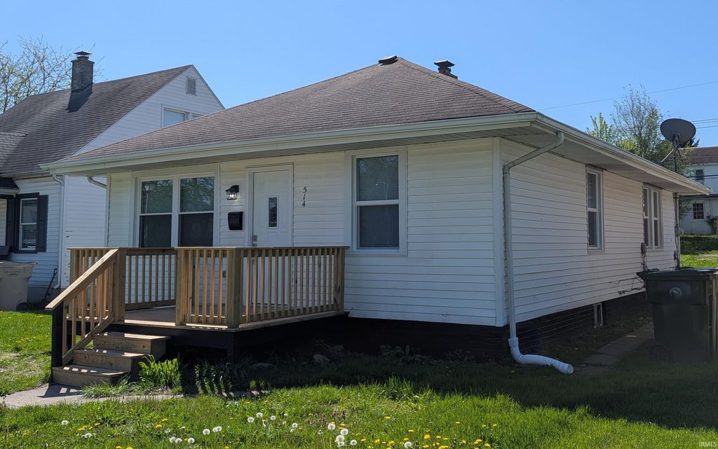 Photo of 514 E Fairview Avenue, South Bend, IN 46614 (MLS # 202615018)