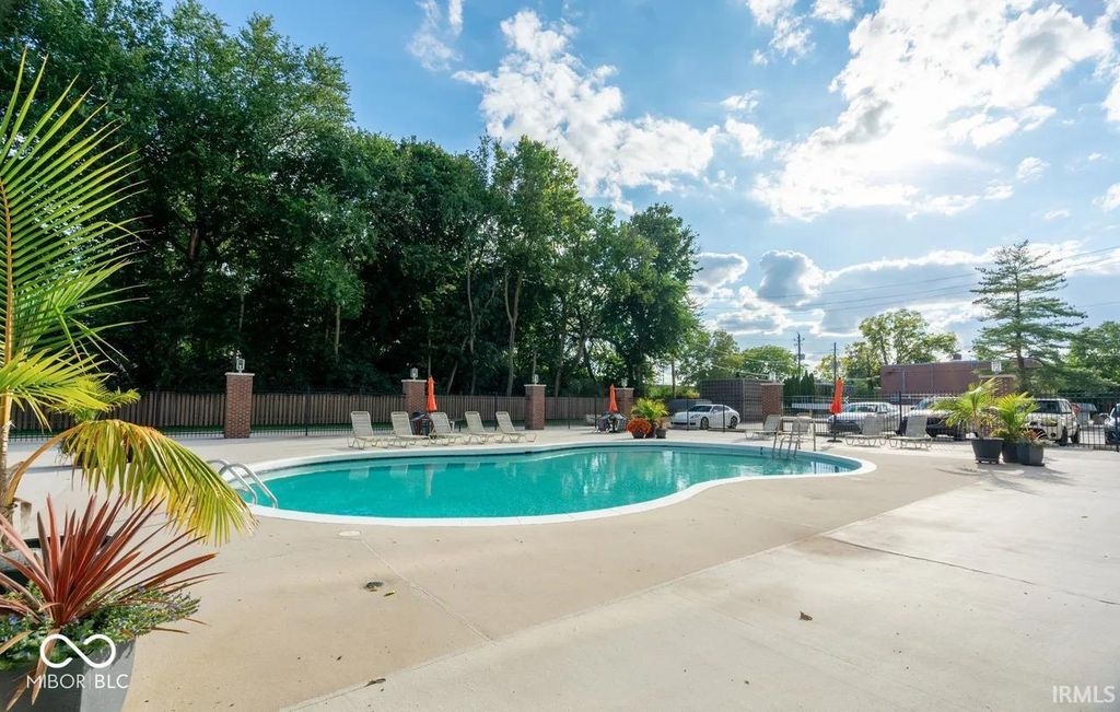 Photo of 3965 N Meridian Street #Apt. 2D, Indianapolis, IN 46208 (MLS # 202613711)