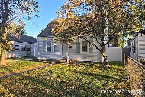 Photo of 1405 Randolph Street, South Bend, IN 46613 (MLS # 202541075)