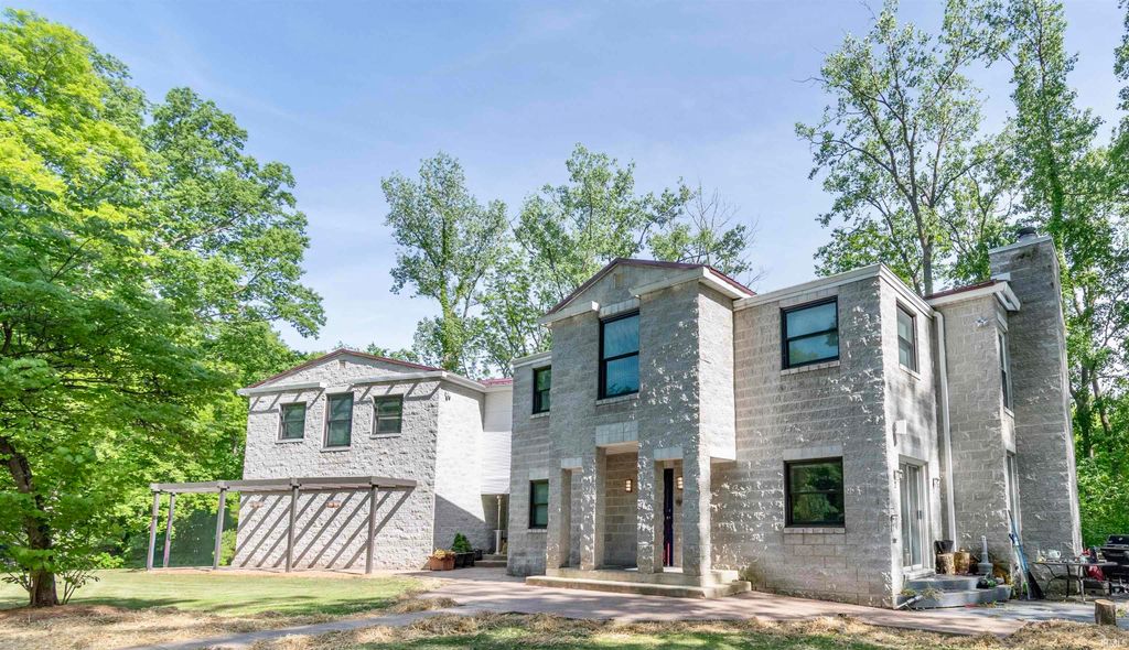 Photo of 9903 Circlewood Drive, Fort Wayne, IN 46804 (MLS # 202620062)