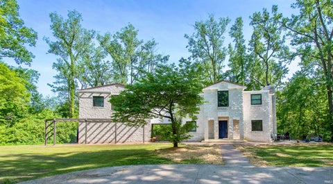Photo of 9903 Circlewood Drive, Fort Wayne, IN 46804 (MLS # 202620062)