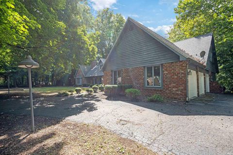 Tiny photo for 509 Venetian Way, Kokomo, IN 46901 (MLS # 202535548)