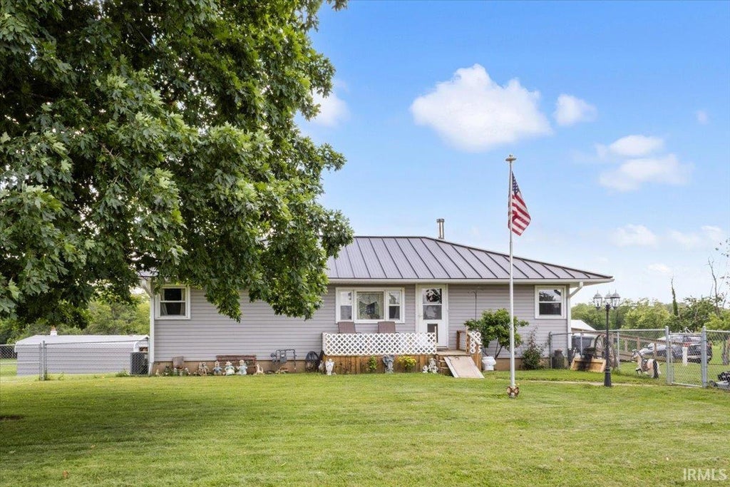Photo of 1279 E Union City Pike, Winchester, IN 47394 (MLS # 202625176)