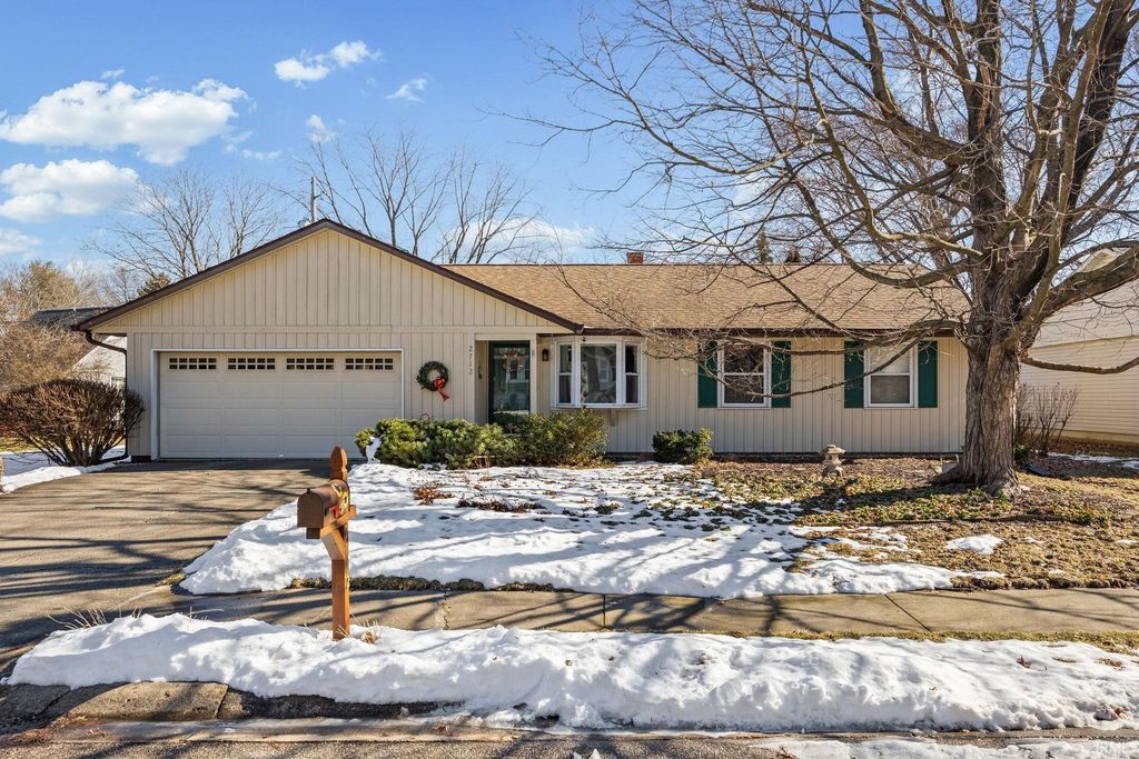 Photo of 2712 Cambridge Street, West Lafayette, IN 47906 (MLS # 202604899)