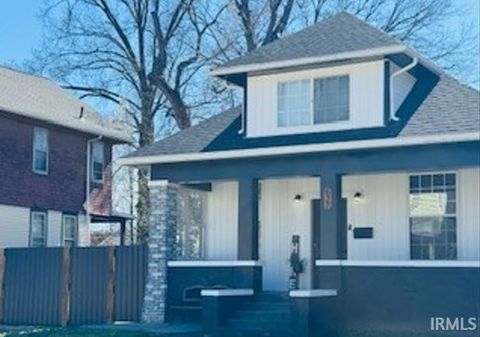 Photo of 637 Adams Avenue, Evansville, IN 47713 (MLS # 202614365)