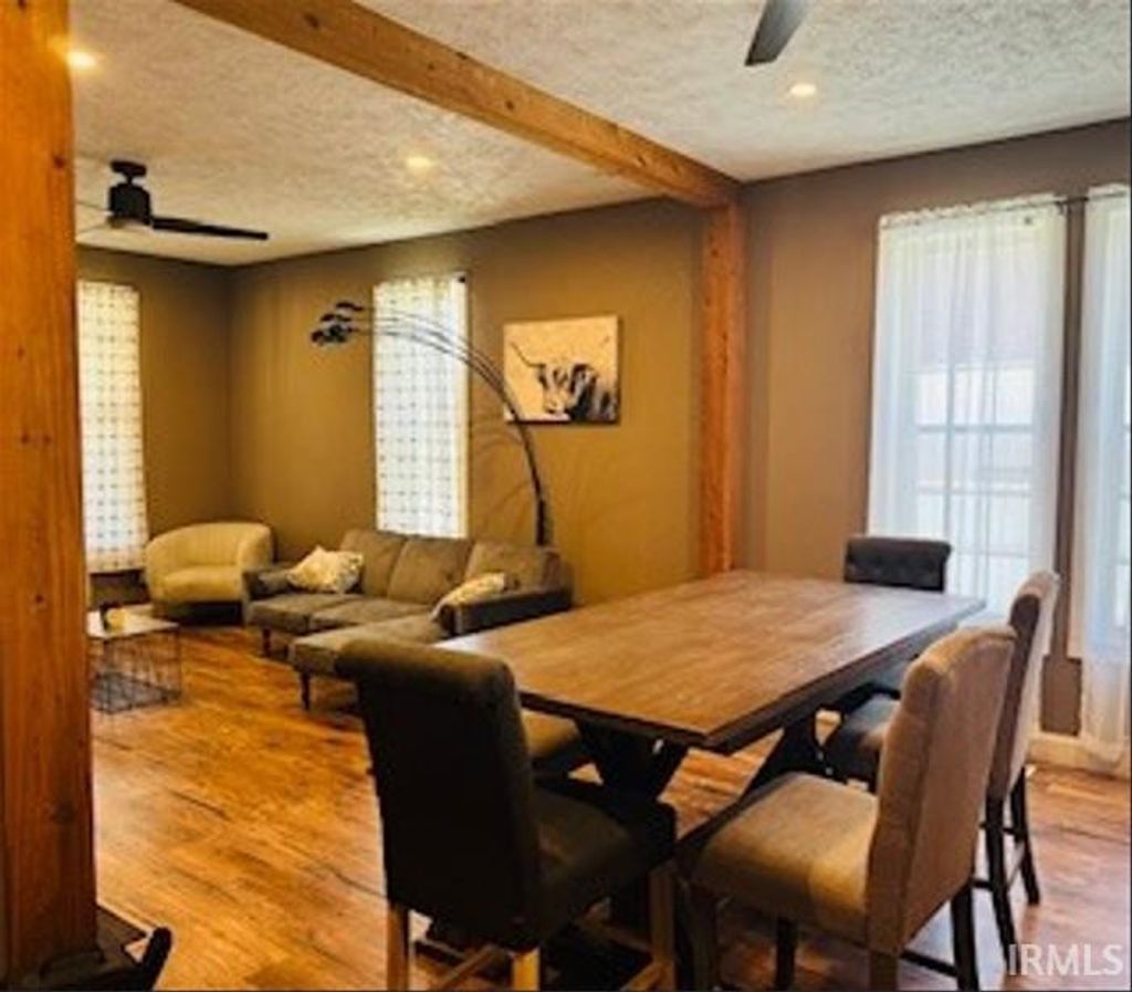 Photo of 637 Adams Avenue, Evansville, IN 47713 (MLS # 202614365)