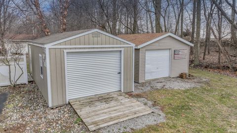 Tiny photo for 5008 E Shady Point Drive, Monticello, IN 47960 (MLS # 202601803)