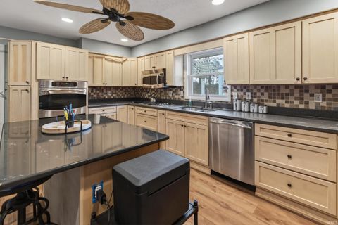 Tiny photo for 5008 E Shady Point Drive, Monticello, IN 47960 (MLS # 202601803)