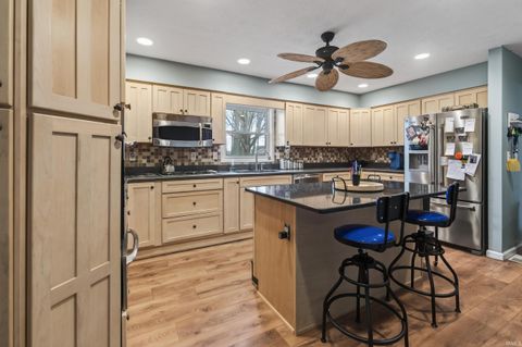 Tiny photo for 5008 E Shady Point Drive, Monticello, IN 47960 (MLS # 202601803)