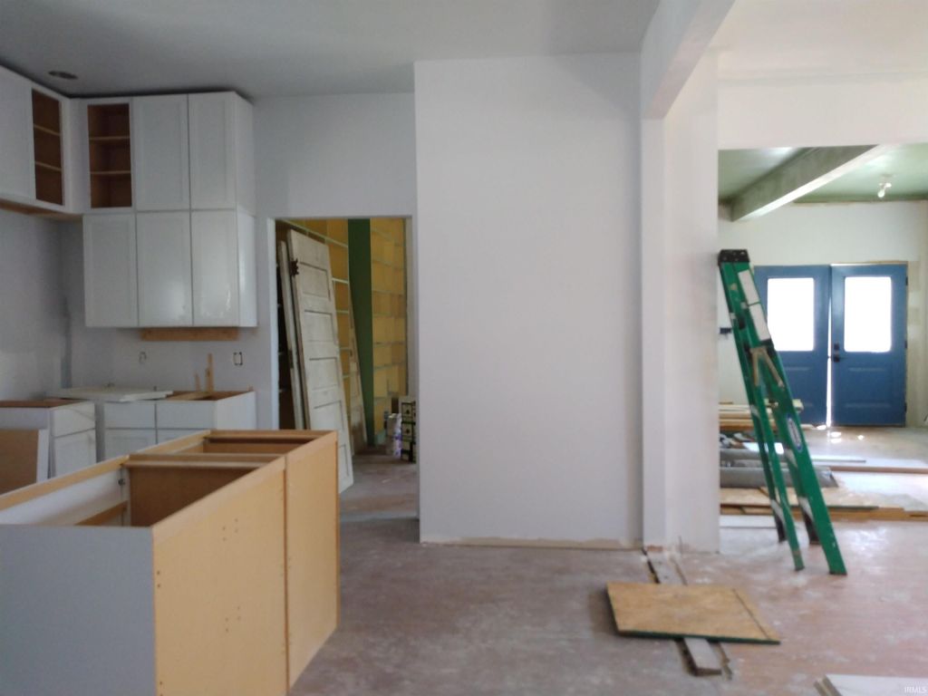 Photo of 622 Adams Avenue, Evansville, IN 47713 (MLS # 202537200)