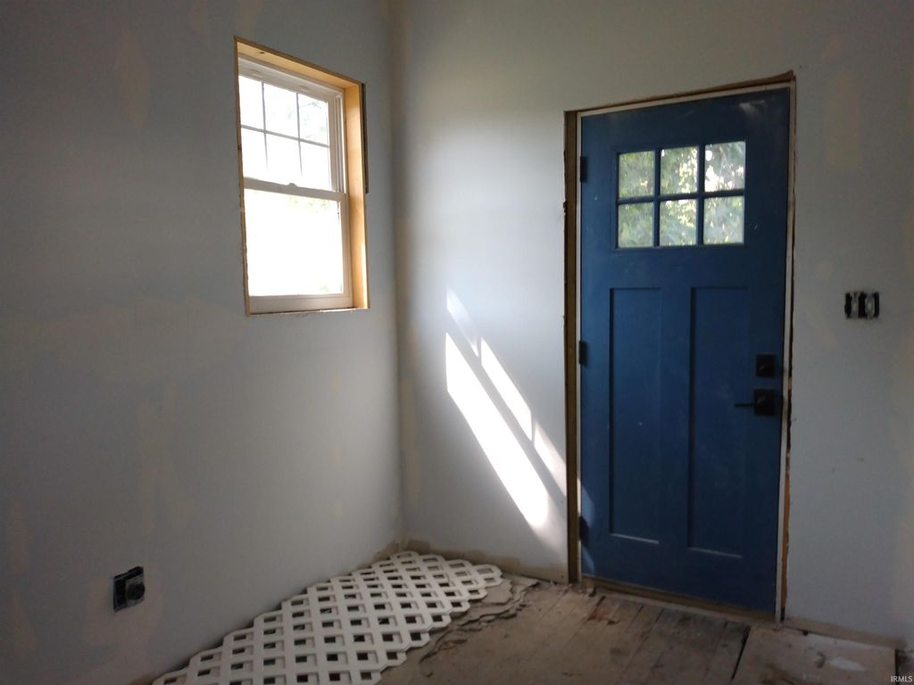 Photo of 622 Adams Avenue, Evansville, IN 47713 (MLS # 202537200)