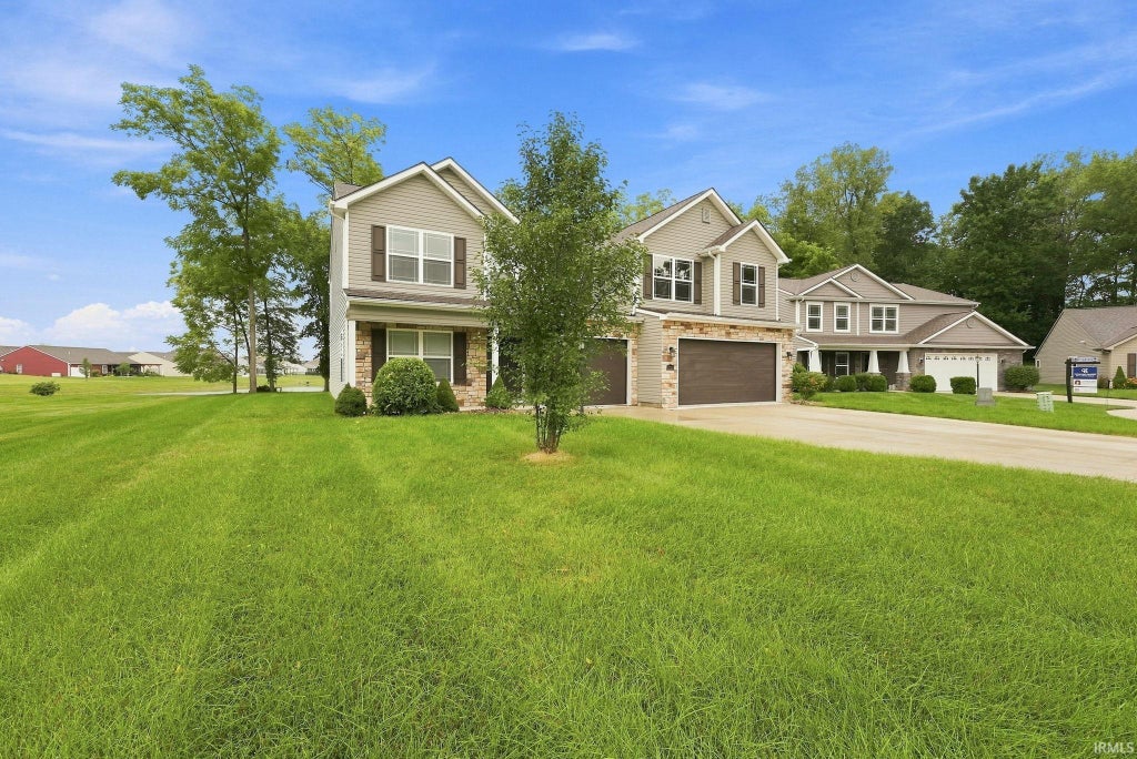 Photo of 12559 Tolee Court, Fort Wayne, IN 46818 (MLS # 202636127)