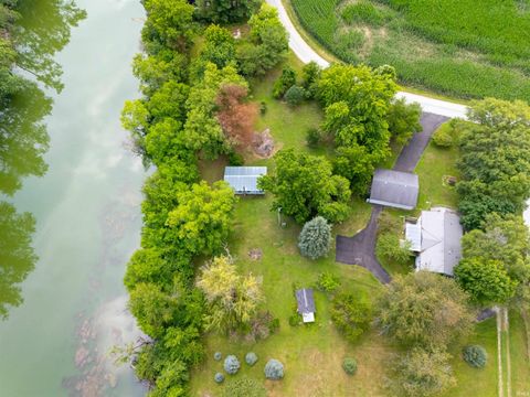 Photo of 4330 S Rivercrest, Winamac, IN 46996 (MLS # 202528587)