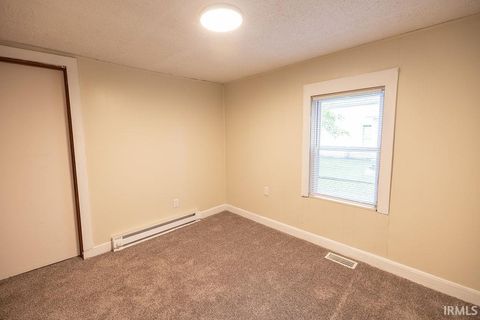 Tiny photo for 626 E Jackson Street, Kokomo, IN 46901 (MLS # 202616465)