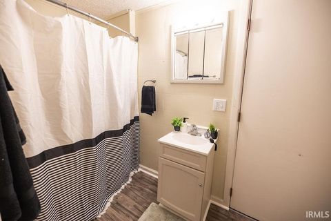 Tiny photo for 626 E Jackson Street, Kokomo, IN 46901 (MLS # 202616465)