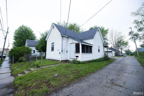 Photo of 626 E Jackson Street, Kokomo, IN 46901 (MLS # 202616465)