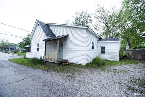 Tiny photo for 626 E Jackson Street, Kokomo, IN 46901 (MLS # 202616465)