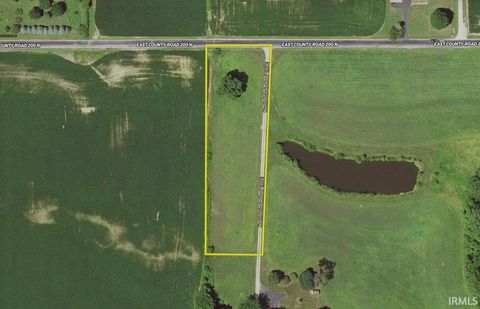 Tiny photo for 200 N County Road, Logansport, IN 46947 (MLS # 202447068)