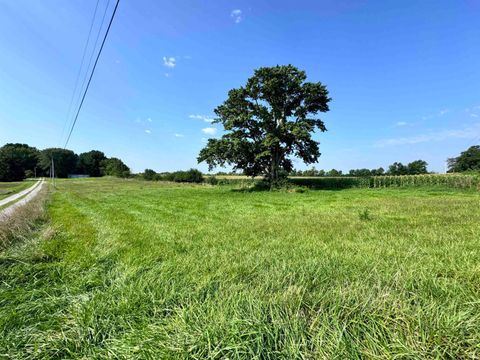 Photo of 200 N County Road, Logansport, IN 46947 (MLS # 202447068)