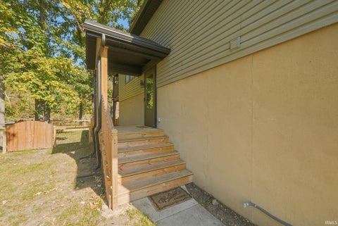 Tiny photo for 11244 W Horseshoe Bend Road, Brookston, IN 47923 (MLS # 202644451)