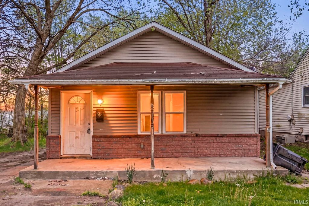 Photo of 1910 Johnson Street, South Bend, IN 46628 (MLS # 202615133)