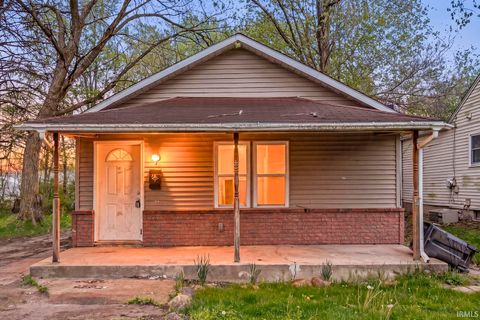 Photo of 1910 Johnson Street, South Bend, IN 46628 (MLS # 202615133)