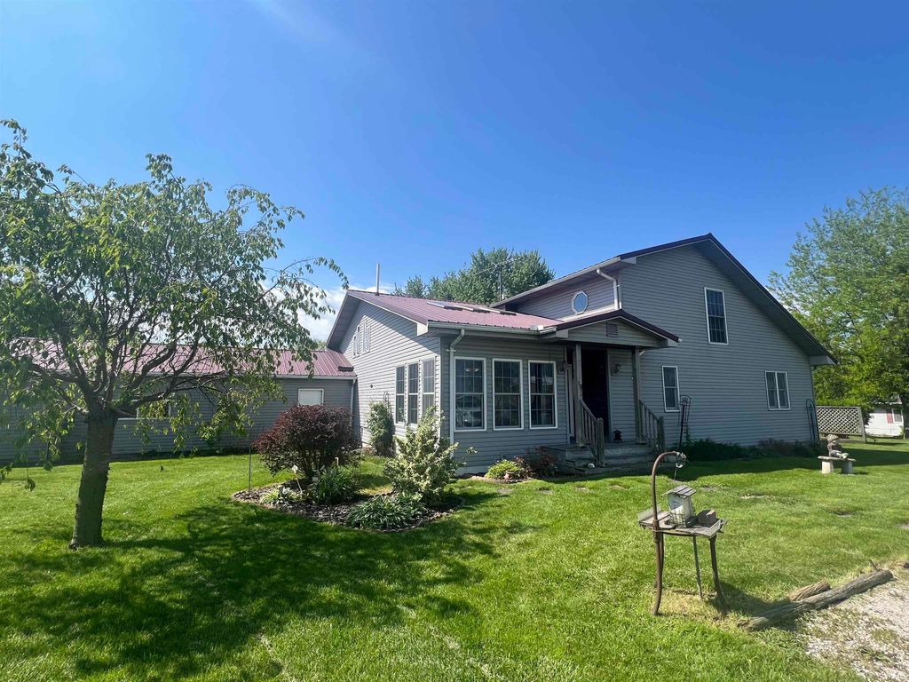 Photo of 15 W SR 16, Lucerne, IN 46950 (MLS # 202616013)