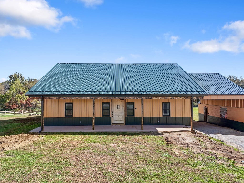 Photo of 11108 N Us Highway 231, Cloverdale, IN 46120 (MLS # 202643910)
