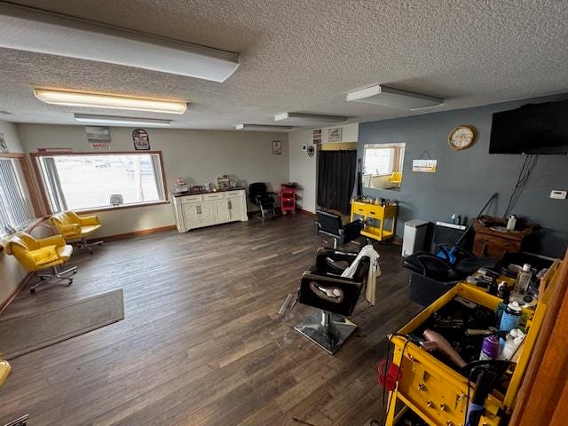 Photo of 908 N Wayne Street, Angola, IN 46703 (MLS # 202628301)
