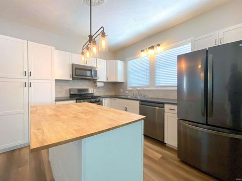 Tiny photo for 1027 N 1050 WEST, Kokomo, IN 46901 (MLS # 202604121)