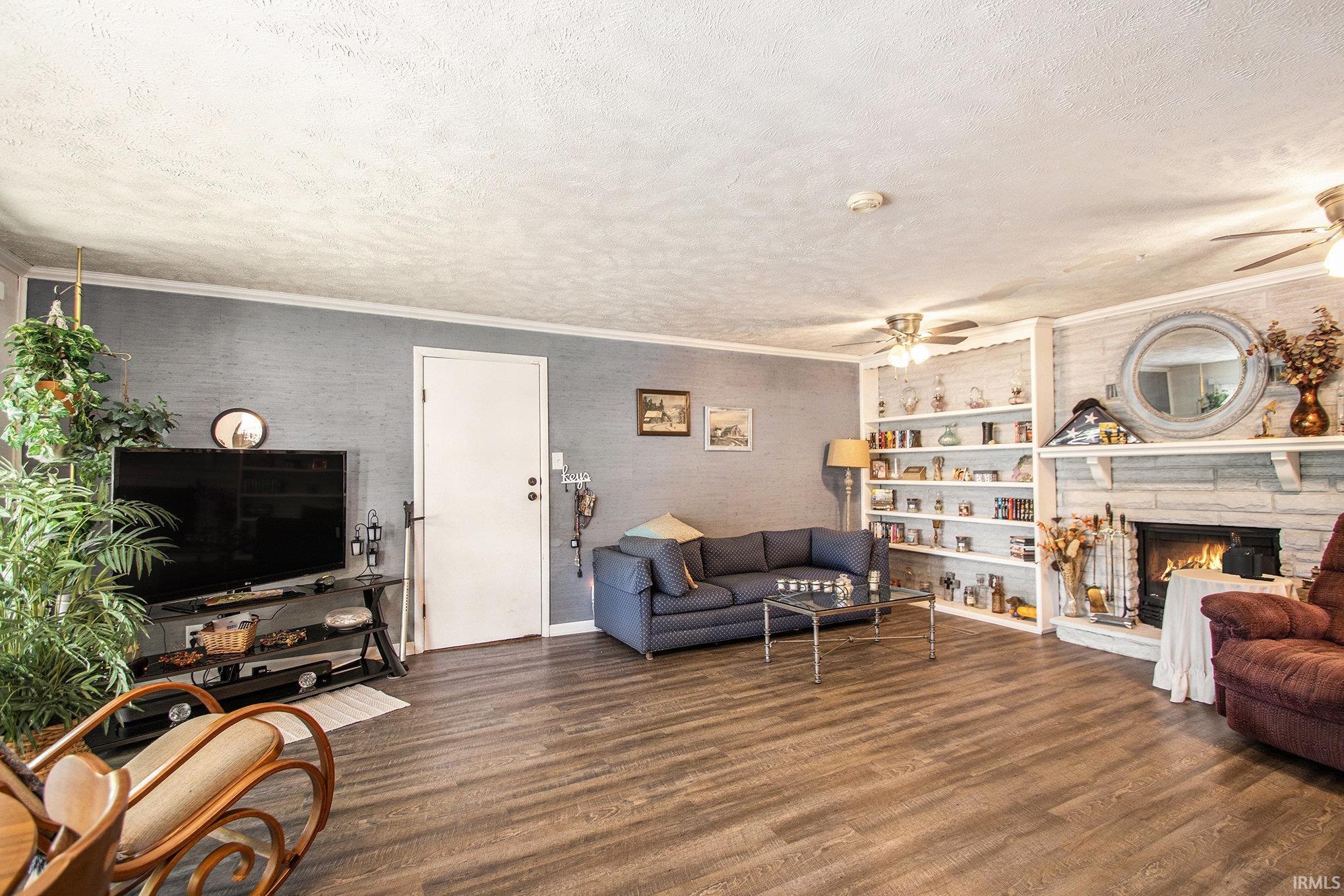 Elkhart, Indiana 46514, United States, 2 Bedrooms Bedrooms, ,1 BathroomBathrooms,Residential,Pending,204262