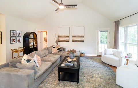 Tiny photo for 2530 Beaumont Drive, Evansville, IN 47725 (MLS # 202629140)