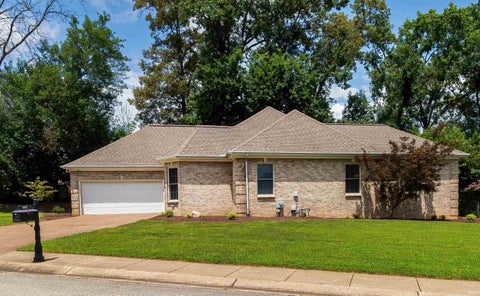 Tiny photo for 2530 Beaumont Drive, Evansville, IN 47725 (MLS # 202629140)