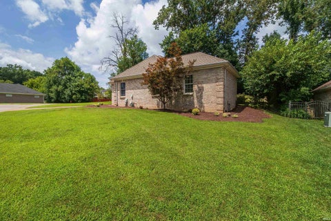 Tiny photo for 2530 Beaumont Drive, Evansville, IN 47725 (MLS # 202629140)