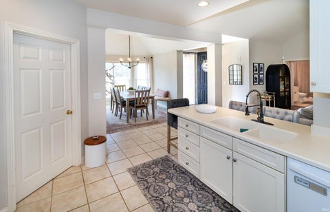 Tiny photo for 2530 Beaumont Drive, Evansville, IN 47725 (MLS # 202629140)